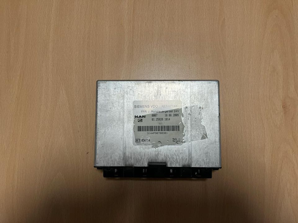 MAN SIEMENS VDO FFR Rohsteuergerät 81.25820.1014 - Centralina electrónica para Camião: foto 1 MAN SIEMENS VDO FFR Rohsteuergerät 81.25820.1014 - Centralina electrónica para Camião: foto 1