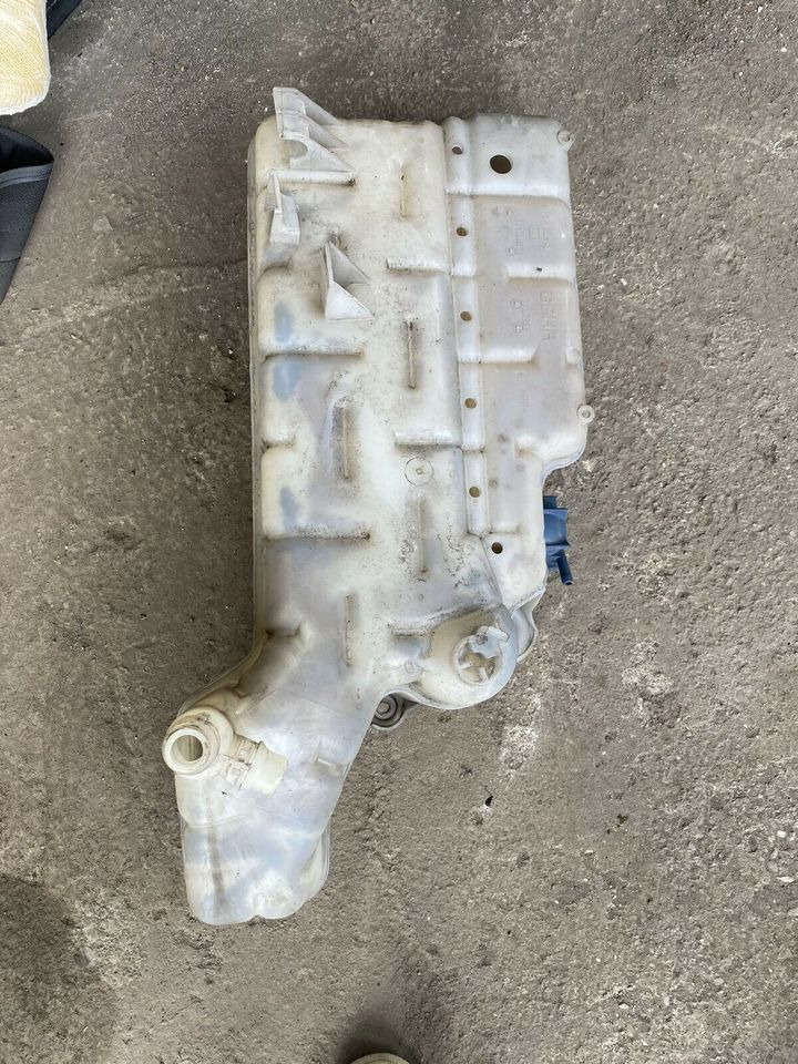 MAN TGL Ausgleichsbehälter Kühlmittel 81061026228 81061026233 - Tanque de expansão para Camião: foto 2 MAN TGL Ausgleichsbehälter Kühlmittel 81061026228 81061026233 - Tanque de expansão para Camião: foto 2