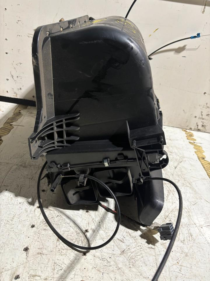 MAN TGL Innenraum Gebläse/Heizung 81.61900.6391 - Ventilador para Camião: foto 4 MAN TGL Innenraum Gebläse/Heizung 81.61900.6391 - Ventilador para Camião: foto 4