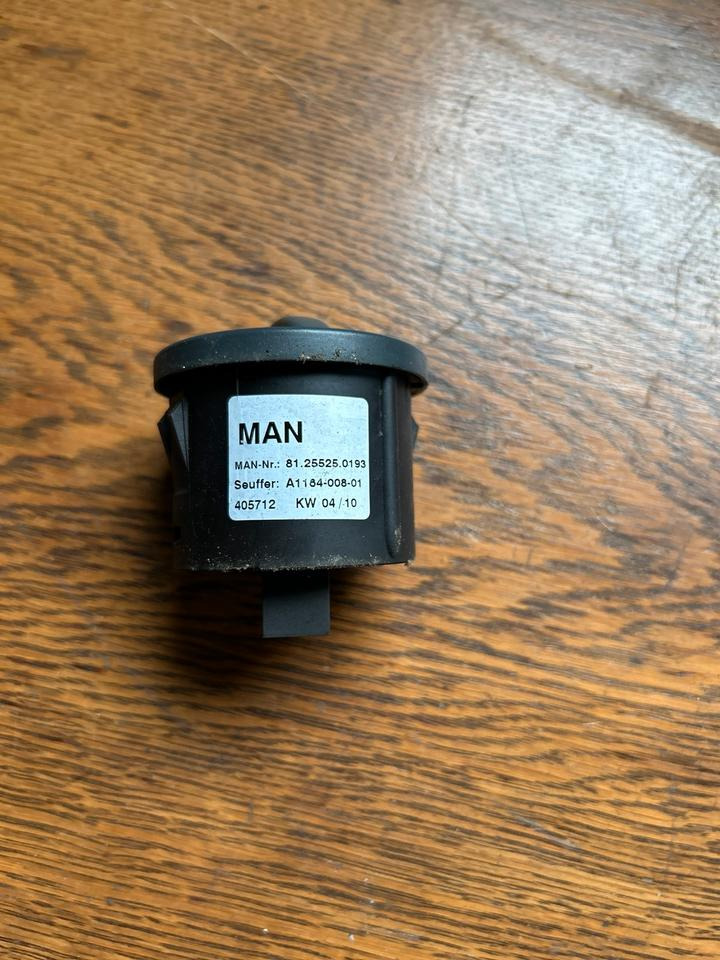 MAN TGL Lichtschalter 81.25525.0193 - Sistema elétrico para Camião: foto 2 MAN TGL Lichtschalter 81.25525.0193 - Sistema elétrico para Camião: foto 2