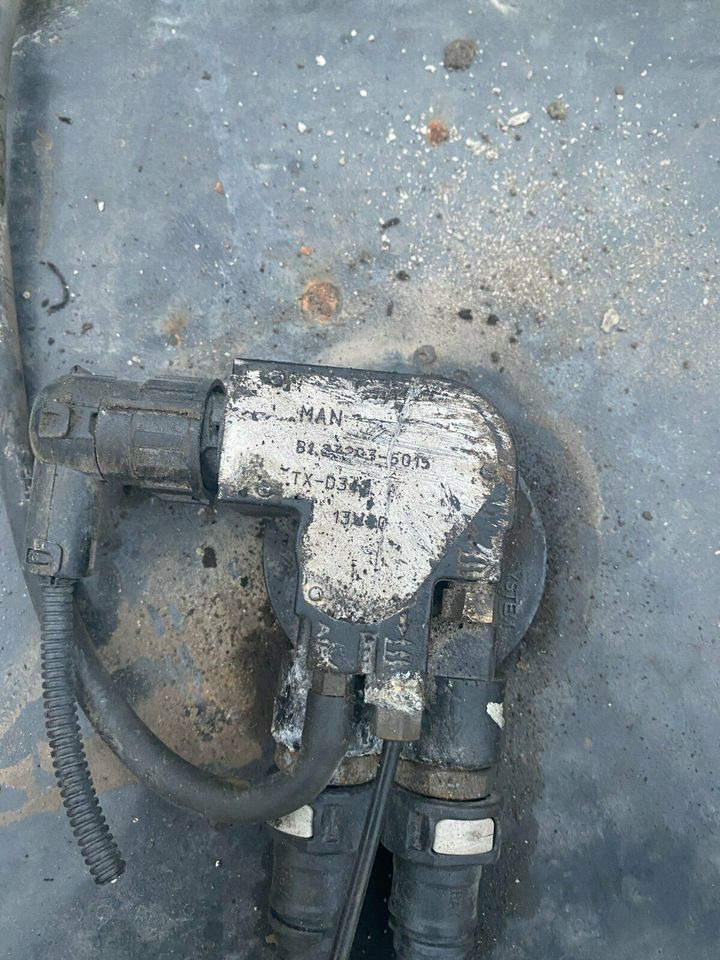 MAN TGL TGM Dieseltank Tank Tankbehälter - Tanque de combustível para Camião: foto 3 MAN TGL TGM Dieseltank Tank Tankbehälter - Tanque de combustível para Camião: foto 3