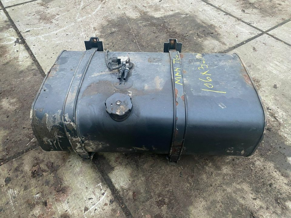 MAN TGL TGM Dieseltank Tank Tankbehälter - Tanque de combustível para Camião: foto 1 MAN TGL TGM Dieseltank Tank Tankbehälter - Tanque de combustível para Camião: foto 1
