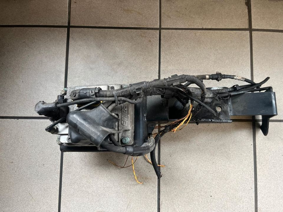 MAN TGL TGM TGX EU6 AdBlue Pumpe 81154036134000 - Sistema de escape para Camião: foto 3 MAN TGL TGM TGX EU6 AdBlue Pumpe 81154036134000 - Sistema de escape para Camião: foto 3