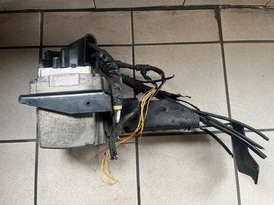 MAN TGL TGM TGX EU6 AdBlue Pumpe 81154036134000 - Sistema de escape para Camião: foto 4 MAN TGL TGM TGX EU6 AdBlue Pumpe 81154036134000 - Sistema de escape para Camião: foto 4
