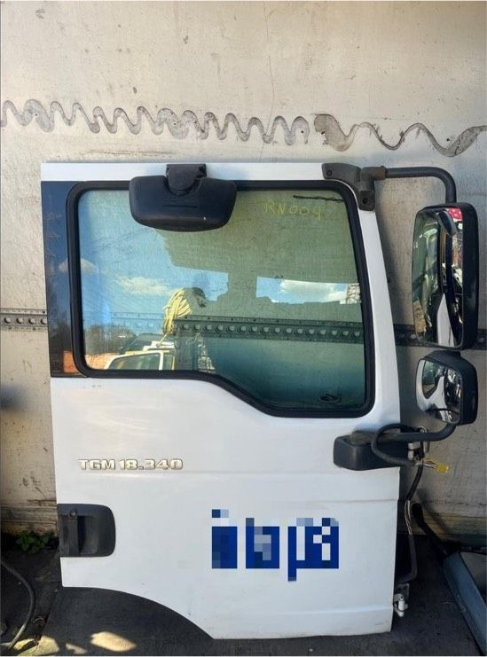 MAN TGM 18.340 Beifahrertür Tür rechts weiß mit Spiegel RN004 - Porta e peças para Camião: foto 1 MAN TGM 18.340 Beifahrertür Tür rechts weiß mit Spiegel RN004 - Porta e peças para Camião: foto 1