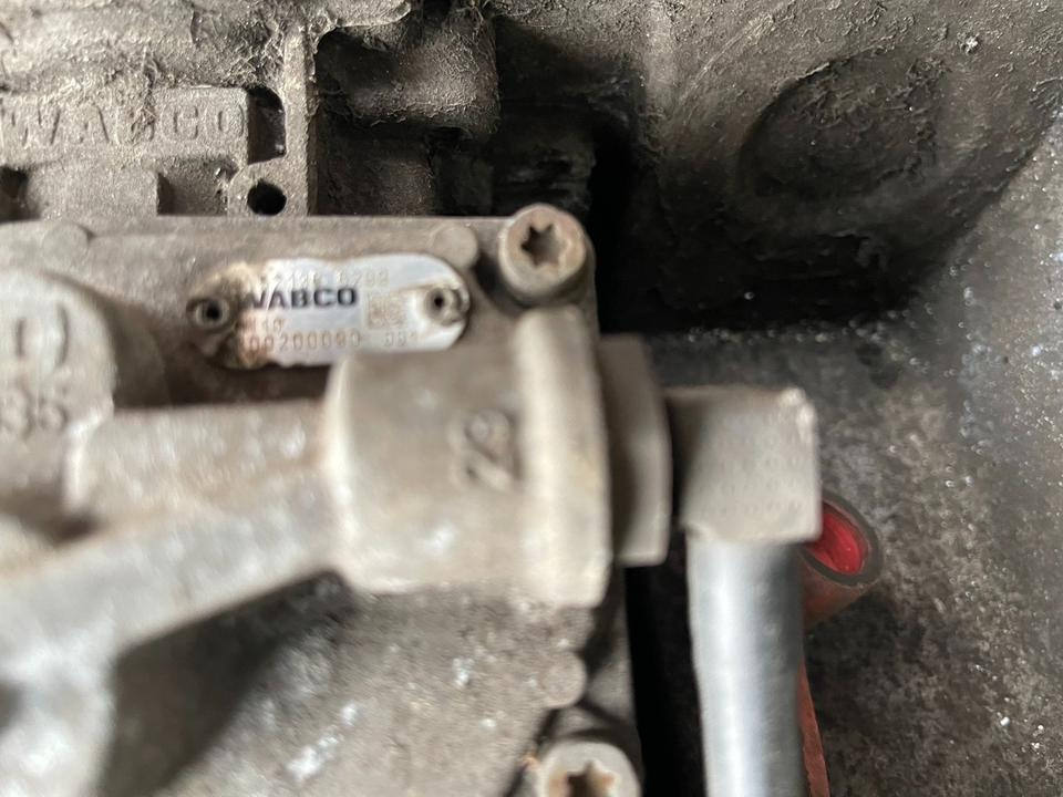 MAN TGM Fußbremsventil Bremsventil WABGO 4800200090-81521886299 - Válvula de freio para Camião: foto 2 MAN TGM Fußbremsventil Bremsventil WABGO 4800200090-81521886299 - Válvula de freio para Camião: foto 2