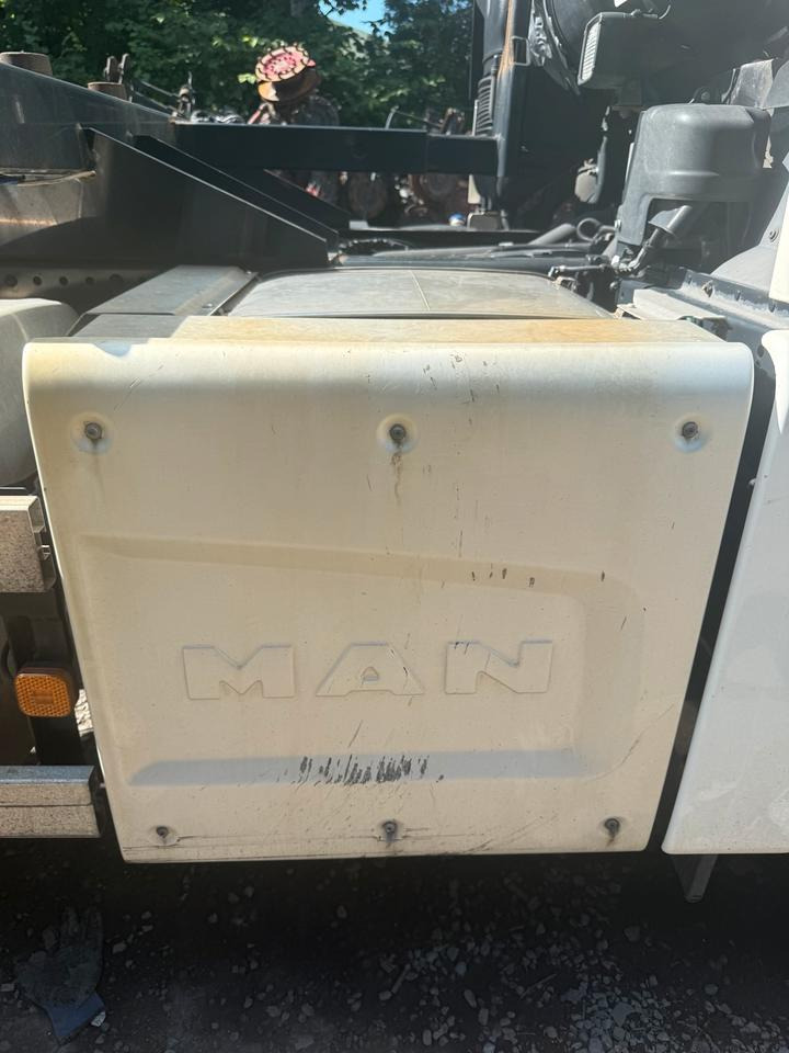 MAN TGX EU6 Katalysator / Auspuff 81.151036131 - Conversor catalítico para Camião: foto 1 MAN TGX EU6 Katalysator / Auspuff 81.151036131 - Conversor catalítico para Camião: foto 1