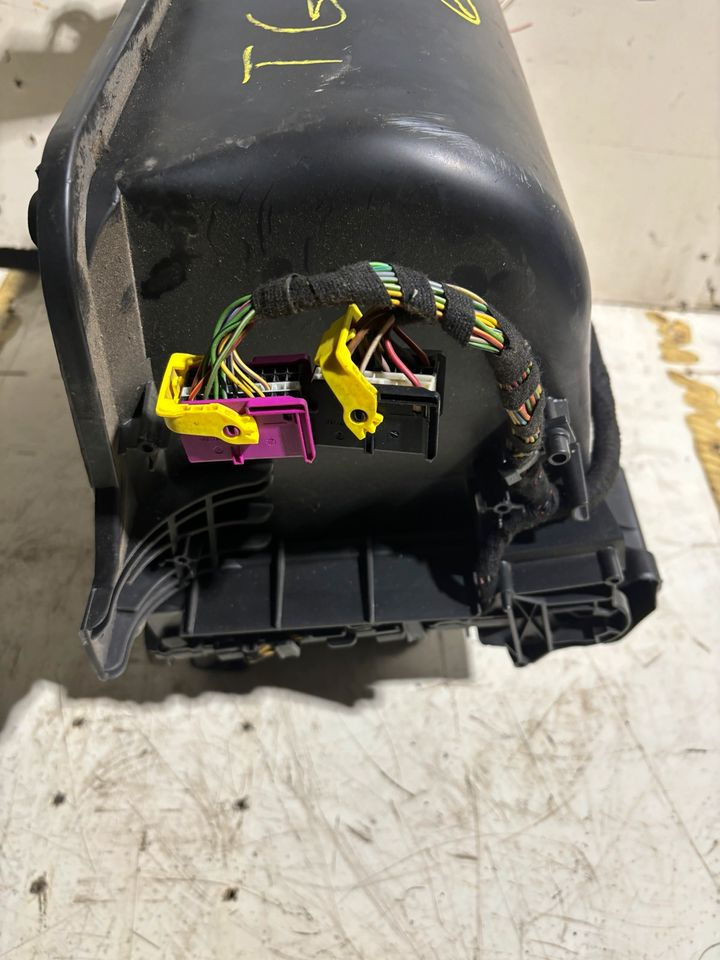 MAN TGX/TGS Innenraum Gebläse/Heizung 81.61900.6400 - Ventilador para Camião: foto 4 MAN TGX/TGS Innenraum Gebläse/Heizung 81.61900.6400 - Ventilador para Camião: foto 4