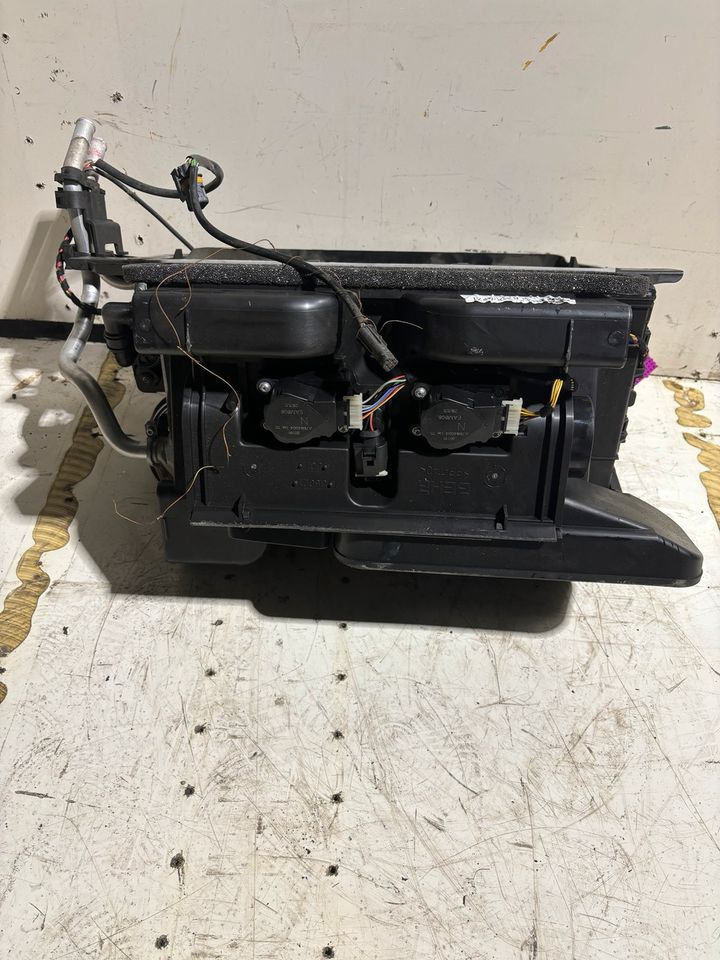 MAN TGX/TGS Innenraum Gebläse/Heizung 81.61900.6433 - Ventilador para Camião: foto 5 MAN TGX/TGS Innenraum Gebläse/Heizung 81.61900.6433 - Ventilador para Camião: foto 5