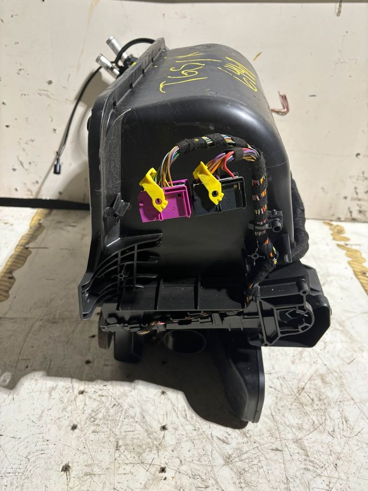 MAN TGX/TGS Innenraum Gehäuse/Heizung 81.61900.6441 - Ventilador para Camião: foto 4 MAN TGX/TGS Innenraum Gehäuse/Heizung 81.61900.6441 - Ventilador para Camião: foto 4