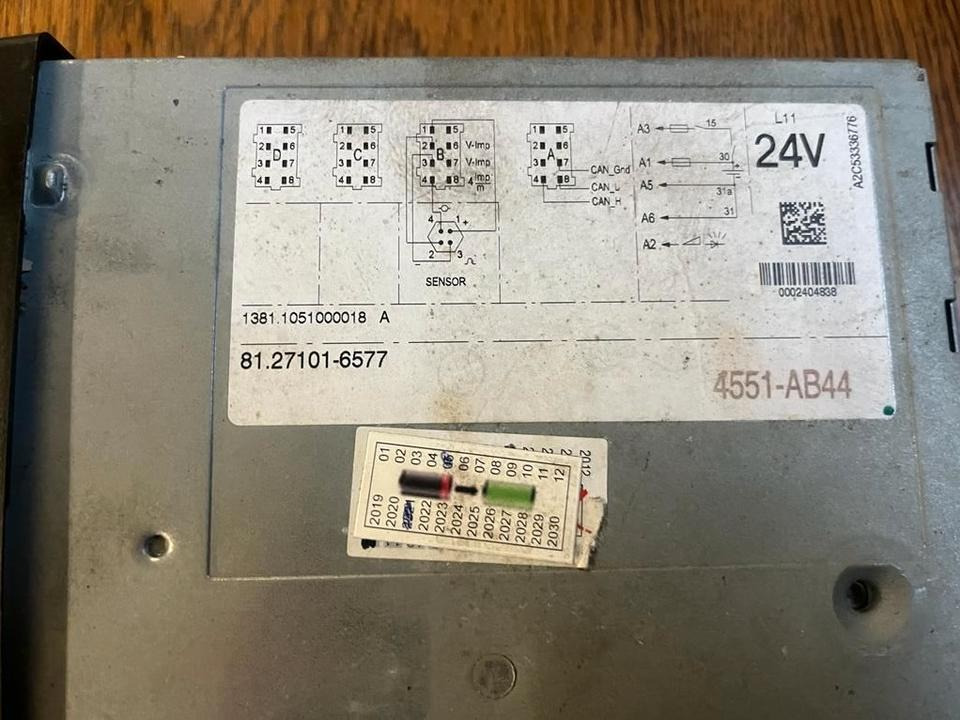 MAN TGX Tachograph 81.27101-6577 - Tacógrafo para Camião: foto 2 MAN TGX Tachograph 81.27101-6577 - Tacógrafo para Camião: foto 2