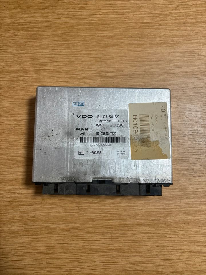 MAN VDO Elektronik FFR Steuergerät 81.25805-7022 - Centralina electrónica para Camião: foto 1 MAN VDO Elektronik FFR Steuergerät 81.25805-7022 - Centralina electrónica para Camião: foto 1