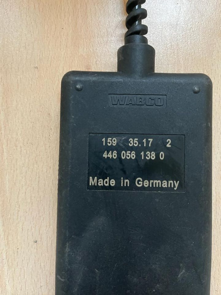 MAN WABCO Bediengerät Fernbedienung Luftfederung 4460561380 - Suspensão a ar para Camião: foto 2 MAN WABCO Bediengerät Fernbedienung Luftfederung 4460561380 - Suspensão a ar para Camião: foto 2