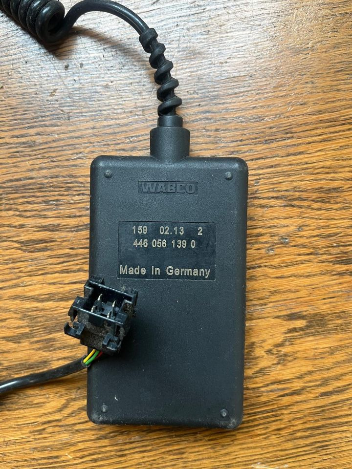 MAN WABCO Bediengerät Fernbedienung Luftfederung 4460561390 - Suspensão a ar para Camião: foto 2 MAN WABCO Bediengerät Fernbedienung Luftfederung 4460561390 - Suspensão a ar para Camião: foto 2