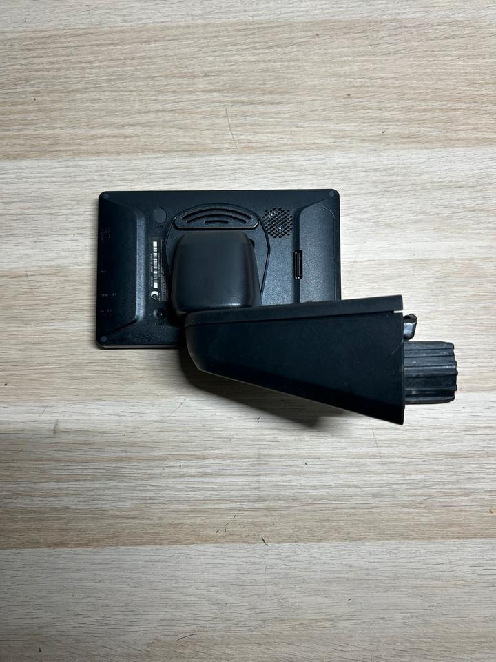 Mercedes Actros MP4 FleetBoard Monitor Display A0008272157 - Tacógrafo para Camião: foto 3 Mercedes Actros MP4 FleetBoard Monitor Display A0008272157 - Tacógrafo para Camião: foto 3