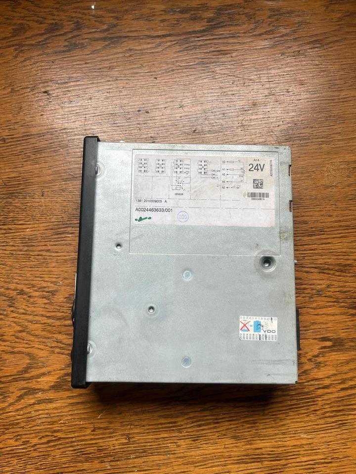 Mercedes Actros MP4 Tachograph A0024463633 - Tacógrafo para Camião: foto 3 Mercedes Actros MP4 Tachograph A0024463633 - Tacógrafo para Camião: foto 3