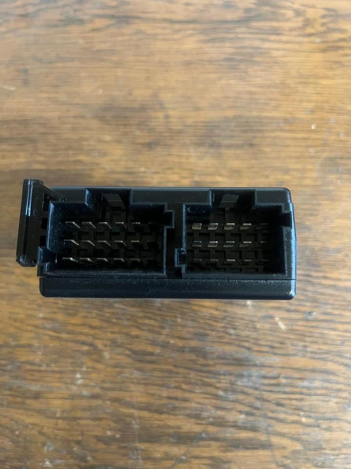 Mercedes Actros MP4 Video Radar Steuergerät A0004463551 - Centralina electrónica para Camião: foto 4 Mercedes Actros MP4 Video Radar Steuergerät A0004463551 - Centralina electrónica para Camião: foto 4