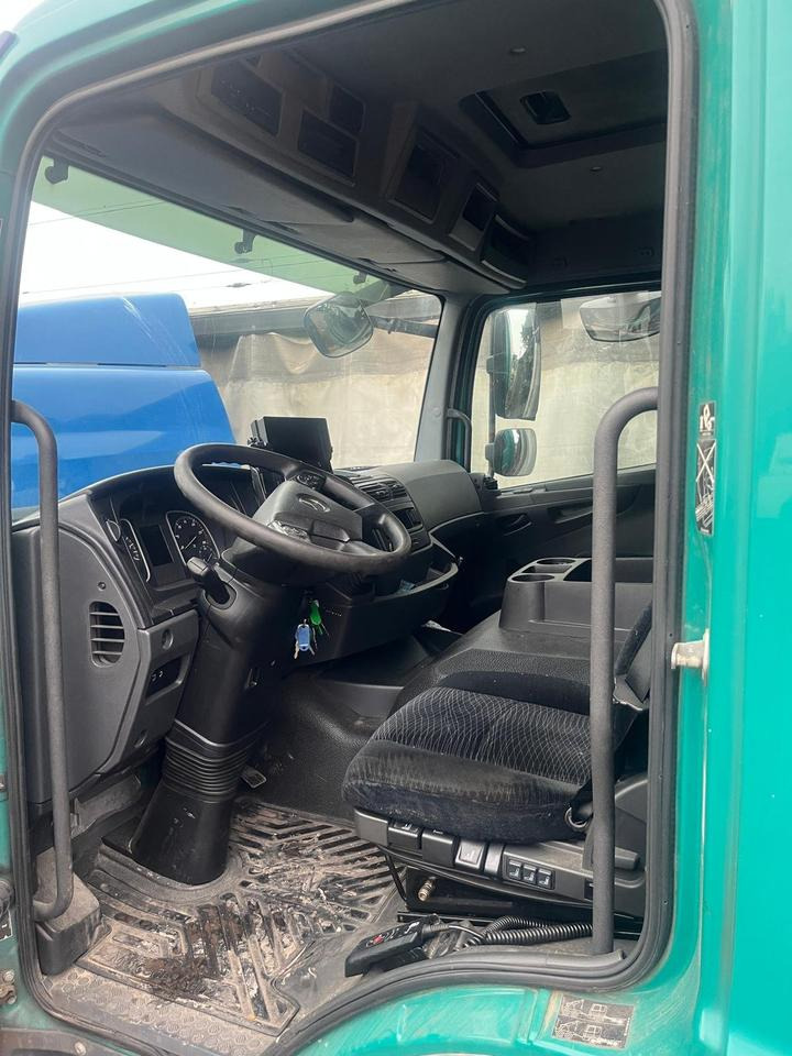Mercedes Atego 4 1524 komplette Kabine ohne elektrische Geräte - Cabine para Camião: foto 4 Mercedes Atego 4 1524 komplette Kabine ohne elektrische Geräte - Cabine para Camião: foto 4