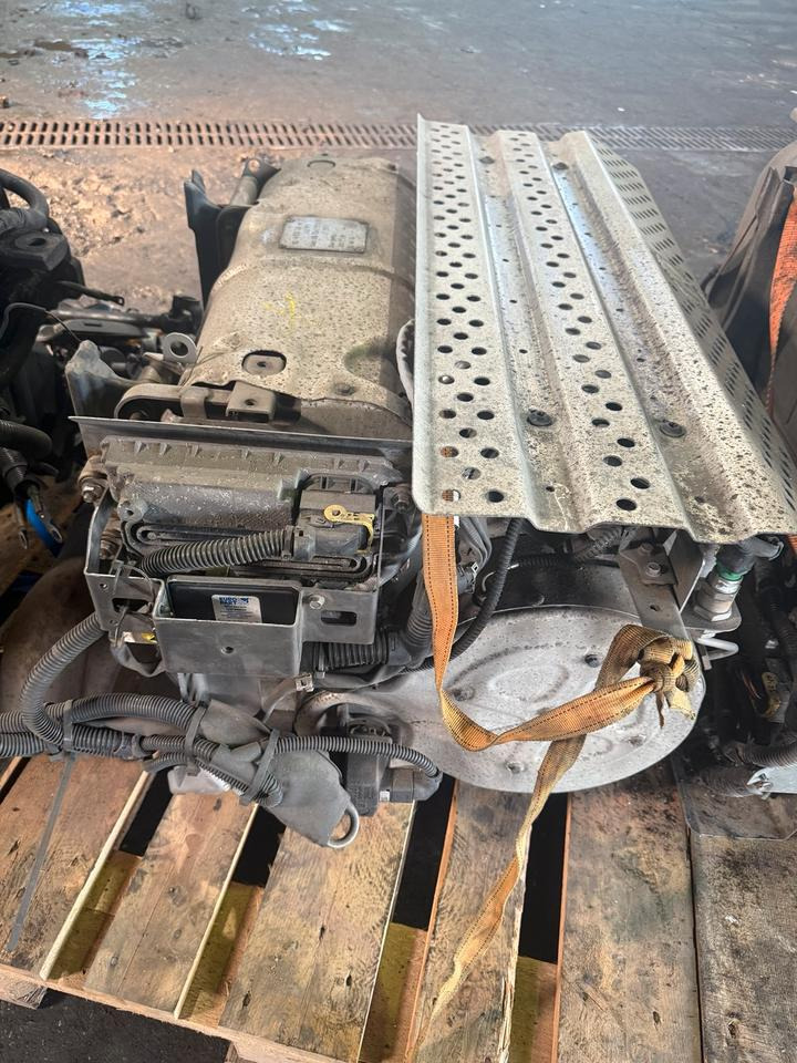 Mercedes Atego 4 EU6 Auspuff Katalysator A0054906812 - Conversor catalítico para Camião: foto 4 Mercedes Atego 4 EU6 Auspuff Katalysator A0054906812 - Conversor catalítico para Camião: foto 4