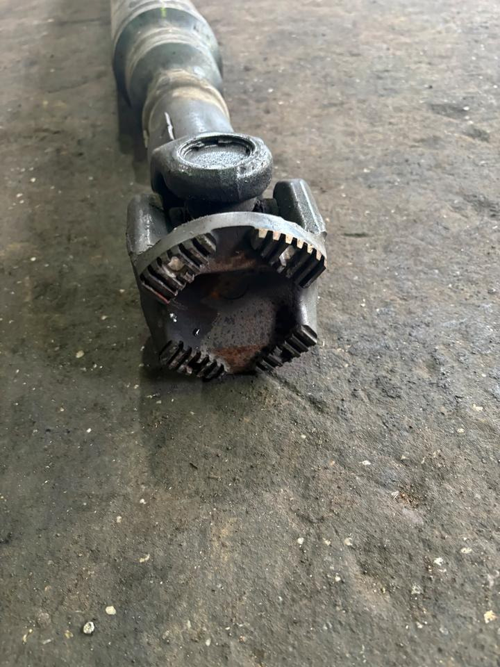 Mercedes Atego 4 EU6 Kardanwelle 220 CM, Kurze Radstand - Veio de transmissão para Camião: foto 4 Mercedes Atego 4 EU6 Kardanwelle 220 CM, Kurze Radstand - Veio de transmissão para Camião: foto 4