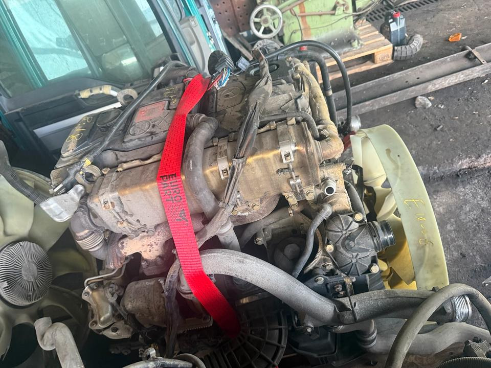 Mercedes Atego 818 EU6 Motor OM934LA 6-3-00 - Motor para Camião: foto 3 Mercedes Atego 818 EU6 Motor OM934LA 6-3-00 - Motor para Camião: foto 3