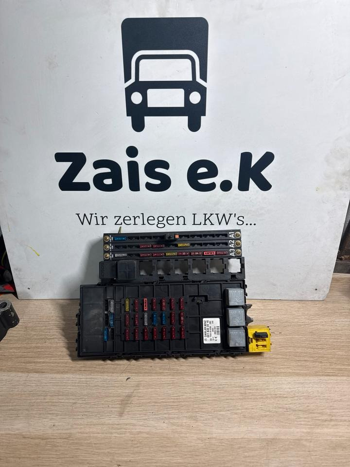 Mercedes Atego Sicherungskasten A0015432015 - Sistema elétrico para Camião: foto 1 Mercedes Atego Sicherungskasten A0015432015 - Sistema elétrico para Camião: foto 1