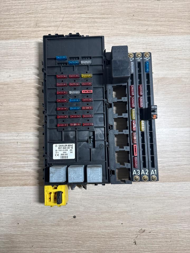 Mercedes Atego Sicherungskasten A0015432015 - Sistema elétrico para Camião: foto 2 Mercedes Atego Sicherungskasten A0015432015 - Sistema elétrico para Camião: foto 2