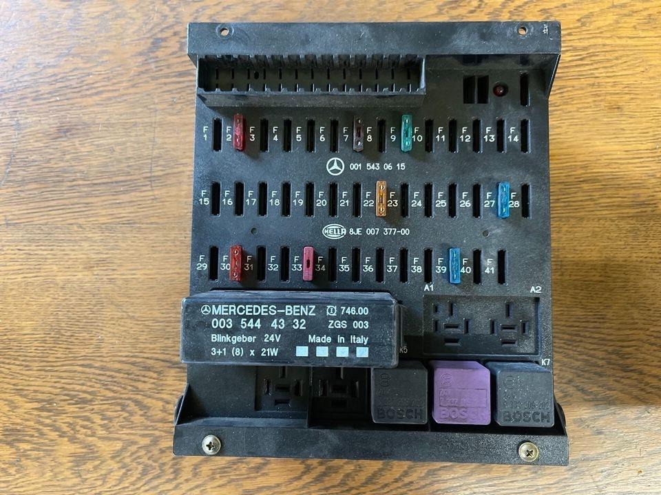 Mercedes Atego Sicherungskasten (Zentralelektrik) 0015430615 - Fusível para Camião: foto 1 Mercedes Atego Sicherungskasten (Zentralelektrik) 0015430615 - Fusível para Camião: foto 1