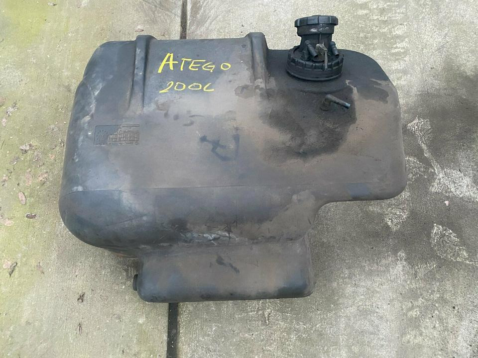 Mercedes Atego Tank Tankbehälter A 9704711501, A9704711201 - Tanque de combustível para Camião: foto 3 Mercedes Atego Tank Tankbehälter A 9704711501, A9704711201 - Tanque de combustível para Camião: foto 3