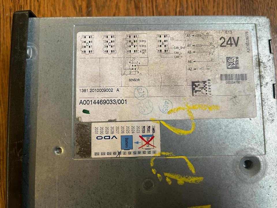 Mercedes-Benz Actros MP4 VDO Tachograph A0014469033 - Tacógrafo para Camião: foto 2 Mercedes-Benz Actros MP4 VDO Tachograph A0014469033 - Tacógrafo para Camião: foto 2