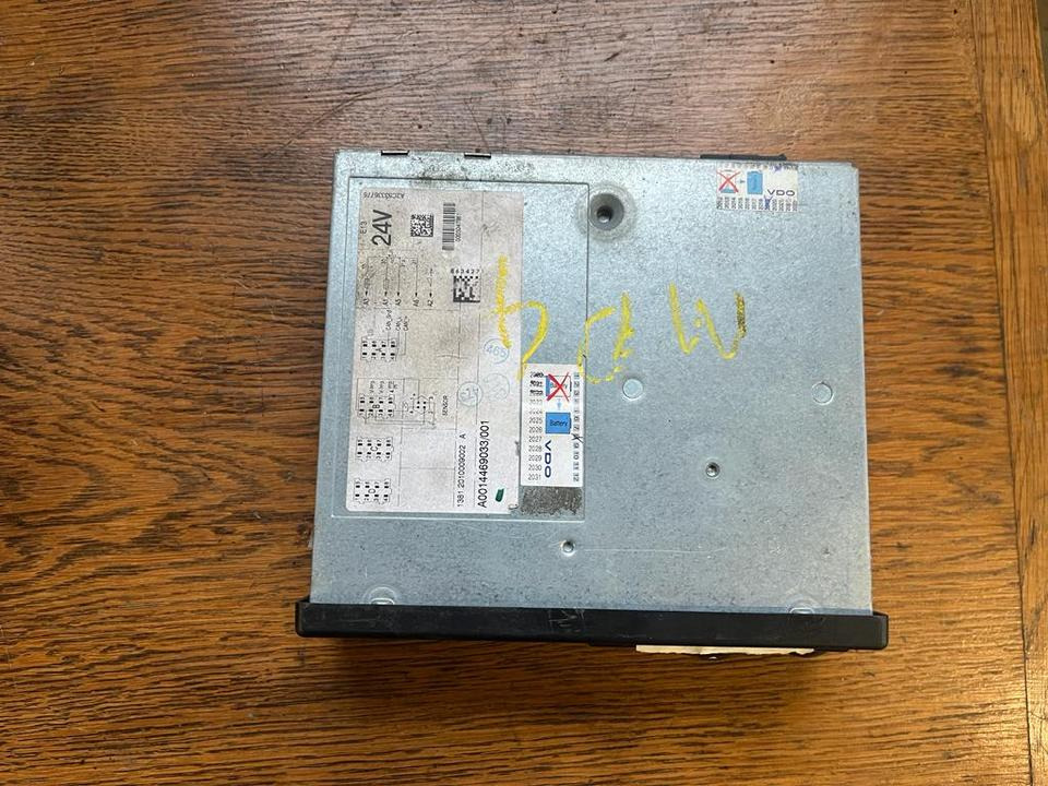 Mercedes-Benz Actros MP4 VDO Tachograph A0014469033 - Tacógrafo para Camião: foto 4 Mercedes-Benz Actros MP4 VDO Tachograph A0014469033 - Tacógrafo para Camião: foto 4