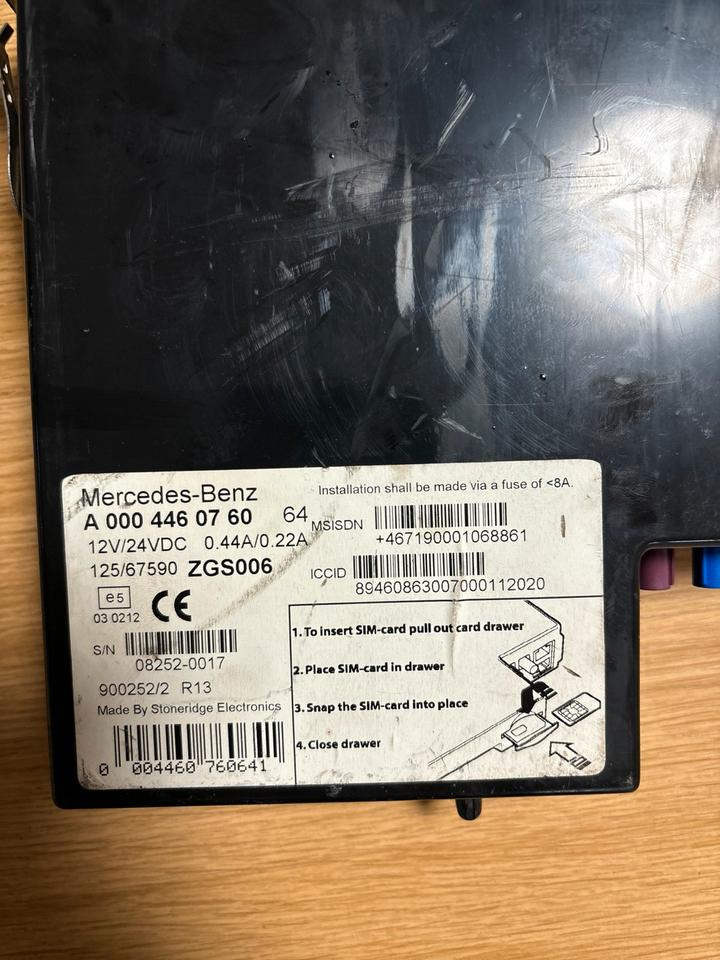 Mercedes-Benz FLEETBOARD ADVANCED Tachograph A0004460760 - Tacógrafo para Camião: foto 2 Mercedes-Benz FLEETBOARD ADVANCED Tachograph A0004460760 - Tacógrafo para Camião: foto 2