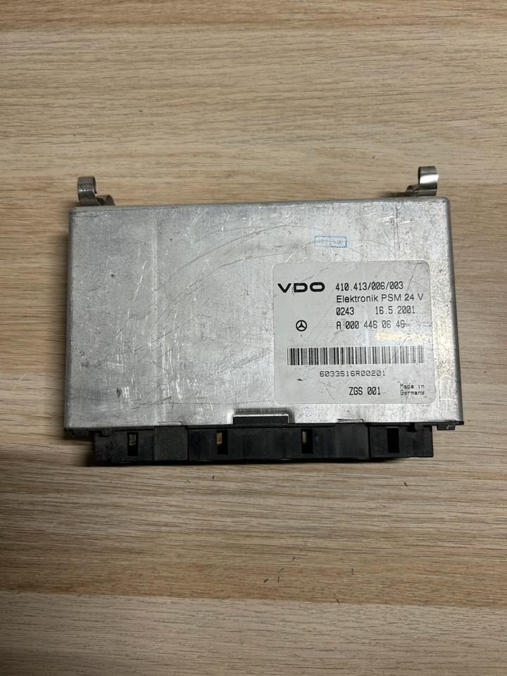 Mercedes Benz VDO Elektronik PSM A0004460646 - Centralina electrónica para Camião: foto 2 Mercedes Benz VDO Elektronik PSM A0004460646 - Centralina electrónica para Camião: foto 2