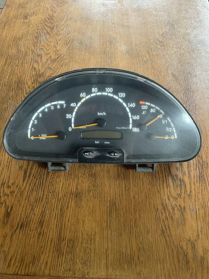 Mercedes Sprinter Kombiinstrument Tacho A0014468521 - Tacógrafo para Camião: foto 1 Mercedes Sprinter Kombiinstrument Tacho A0014468521 - Tacógrafo para Camião: foto 1