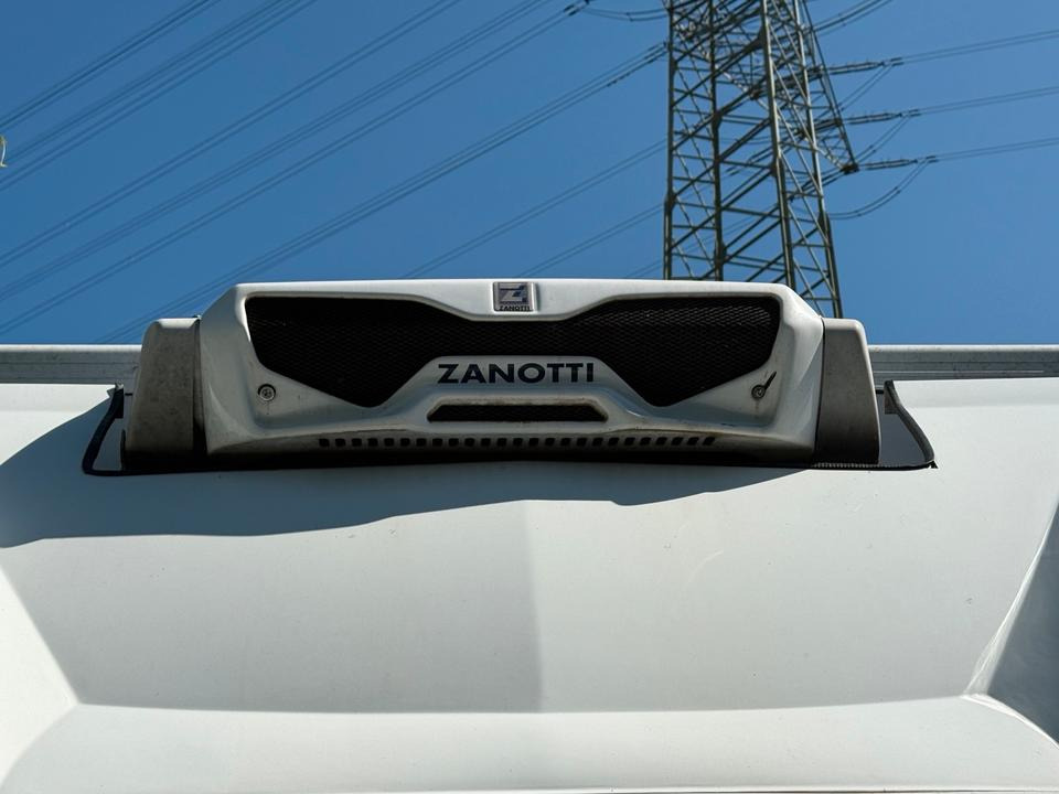 Mercedes Sprinter Kühlkoffer - Carroçaria - frigorífico: foto 3 Mercedes Sprinter Kühlkoffer - Carroçaria - frigorífico: foto 3