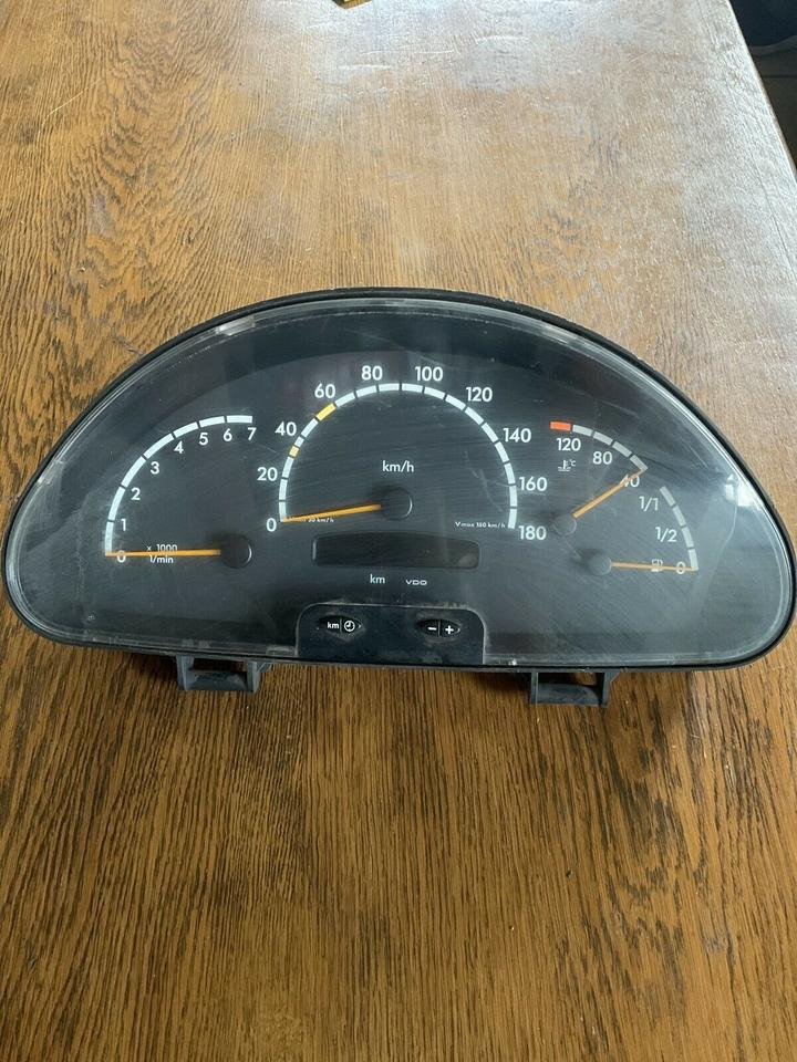 Mercedes Sprinter Tacho Kombiinstrument A0004467121 - Tacógrafo para Camião: foto 1 Mercedes Sprinter Tacho Kombiinstrument A0004467121 - Tacógrafo para Camião: foto 1