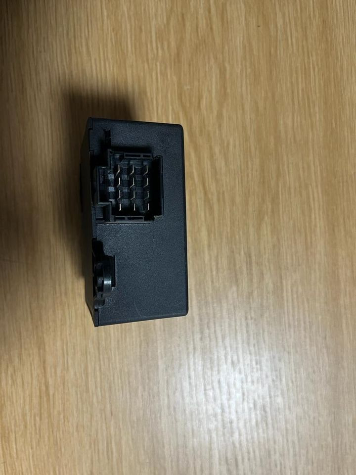 Mercedes VITO W638 Steuergerät Wegfahrsperre 0265451732 - Centralina electrónica para Camião: foto 3 Mercedes VITO W638 Steuergerät Wegfahrsperre 0265451732 - Centralina electrónica para Camião: foto 3