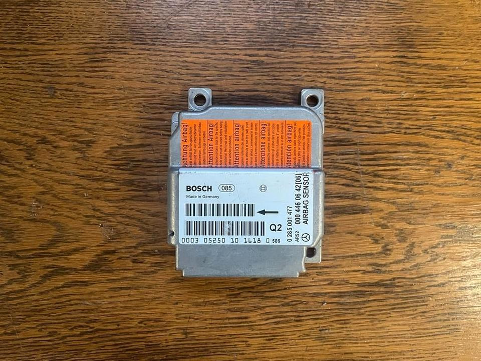Mercedes Vito W638 Airbag Steuergerät Sensor 0004460642 - Centralina electrónica para Camião: foto 1 Mercedes Vito W638 Airbag Steuergerät Sensor 0004460642 - Centralina electrónica para Camião: foto 1