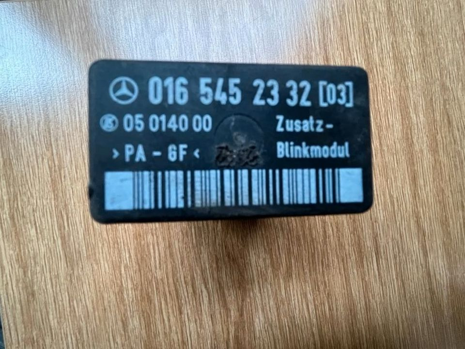 Mercedes W638 Vito Steuergerät Blinkermodul Relais 0165452332 - Centralina electrónica para Camião: foto 2 Mercedes W638 Vito Steuergerät Blinkermodul Relais 0165452332 - Centralina electrónica para Camião: foto 2