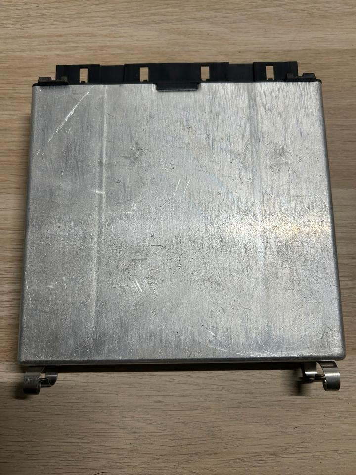 Mercedes Atego Elektronik FR VDO Steuergerät A0004465702 - Peça de reposição: foto 4 Mercedes Atego Elektronik FR VDO Steuergerät A0004465702 - Peça de reposição: foto 4