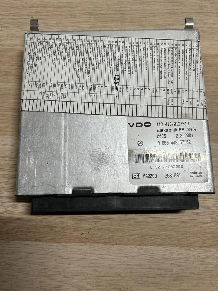 Mercedes Atego Elektronik FR VDO Steuergerät A0004465702 - Peça de reposição: foto 2 Mercedes Atego Elektronik FR VDO Steuergerät A0004465702 - Peça de reposição: foto 2