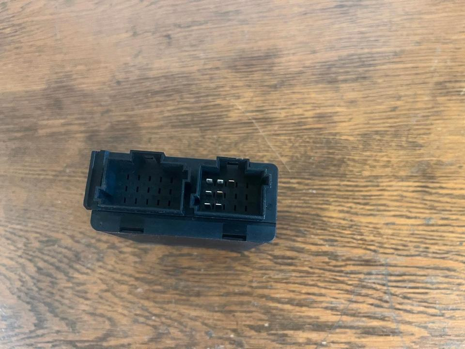 Mercedes-Benz Funkfernbedienung VDO Steuergerät 24V A0004460018 - Peça de reposição: foto 4 Mercedes-Benz Funkfernbedienung VDO Steuergerät 24V A0004460018 - Peça de reposição: foto 4