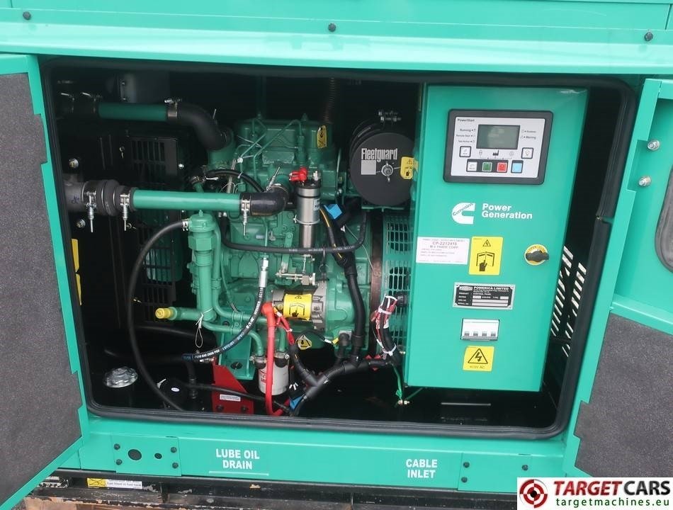 Cummins C15D5P Diesel 15KVA Generator 415V/230V Stamford - Gerador elétrico: foto 5 Cummins C15D5P Diesel 15KVA Generator 415V/230V Stamford - Gerador elétrico: foto 5