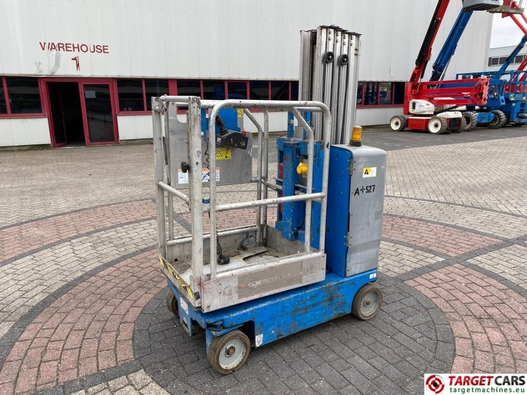 Genie GR-20 Runabout Vertical Mast Work Lift 802cm - Plataforma de mastro vertical: foto 1 Genie GR-20 Runabout Vertical Mast Work Lift 802cm - Plataforma de mastro vertical: foto 1