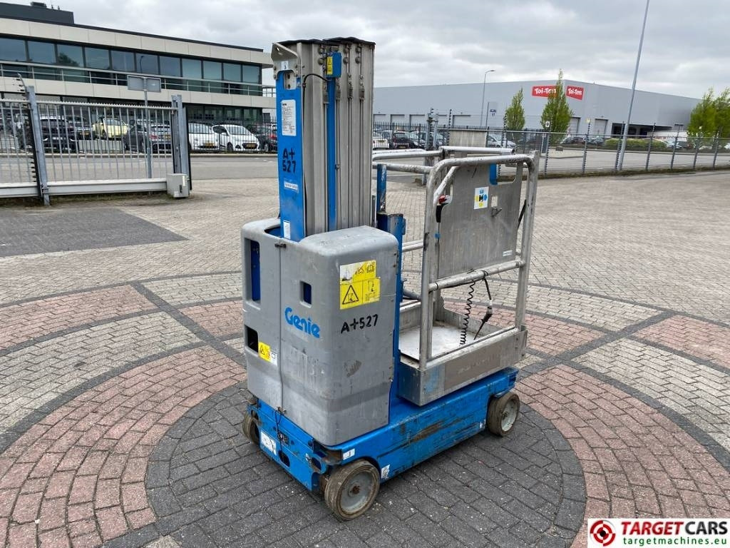 Genie GR-20 Runabout Vertical Mast Work Lift 802cm - Plataforma de mastro vertical: foto 3 Genie GR-20 Runabout Vertical Mast Work Lift 802cm - Plataforma de mastro vertical: foto 3