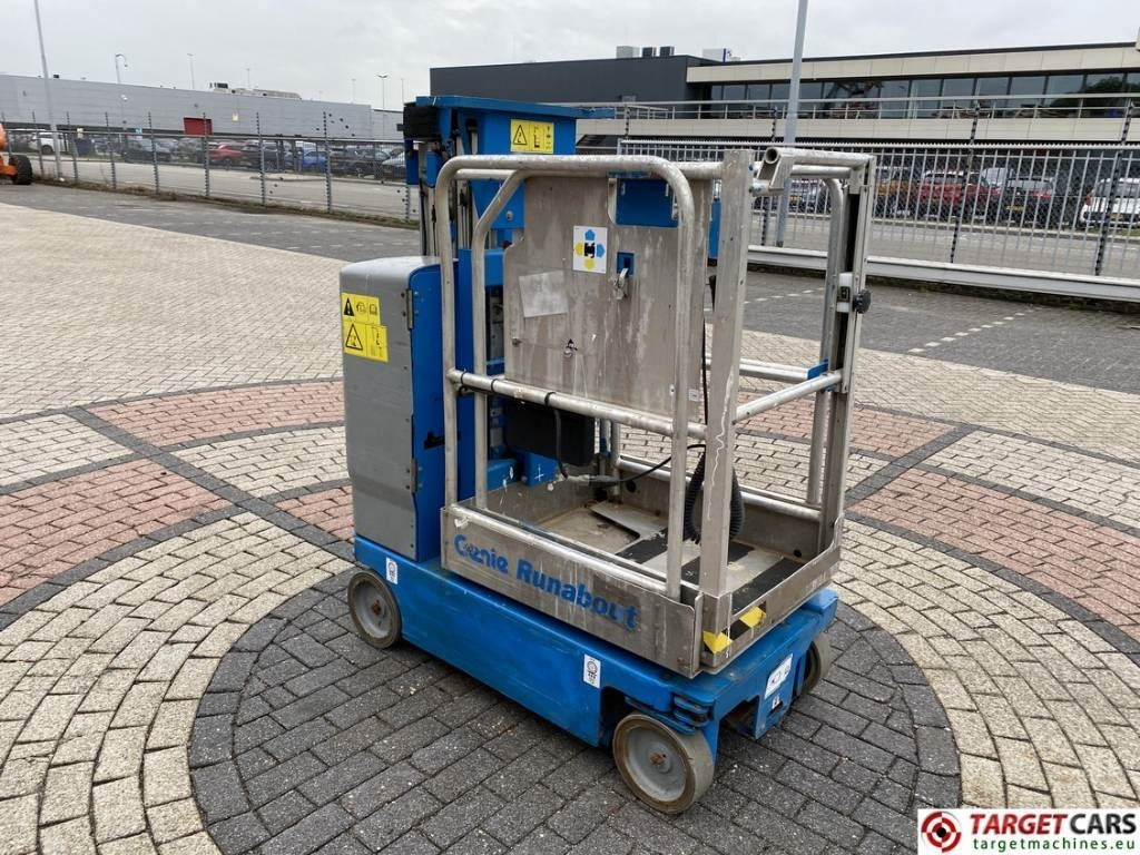 Genie GR15 Runabout Electric Vertical Mast Lift 652cm - Plataforma de mastro vertical: foto 2 Genie GR15 Runabout Electric Vertical Mast Lift 652cm - Plataforma de mastro vertical: foto 2