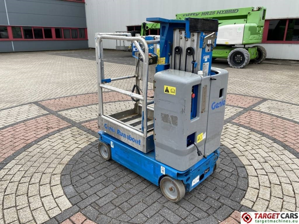 Genie GR15 Runabout Electric Vertical Mast Lift 652cm - Plataforma de mastro vertical: foto 4 Genie GR15 Runabout Electric Vertical Mast Lift 652cm - Plataforma de mastro vertical: foto 4