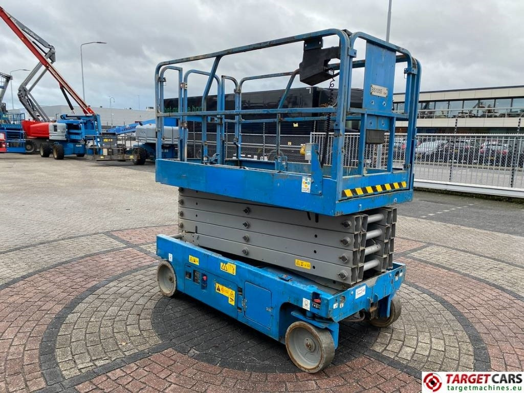 Genie GS-3246 Electric Scissor Work Lift 1175cm - Plataforma de Tijera/ Plataforma de tesoura: foto 2 Genie GS-3246 Electric Scissor Work Lift 1175cm - Plataforma de Tijera/ Plataforma de tesoura: foto 2