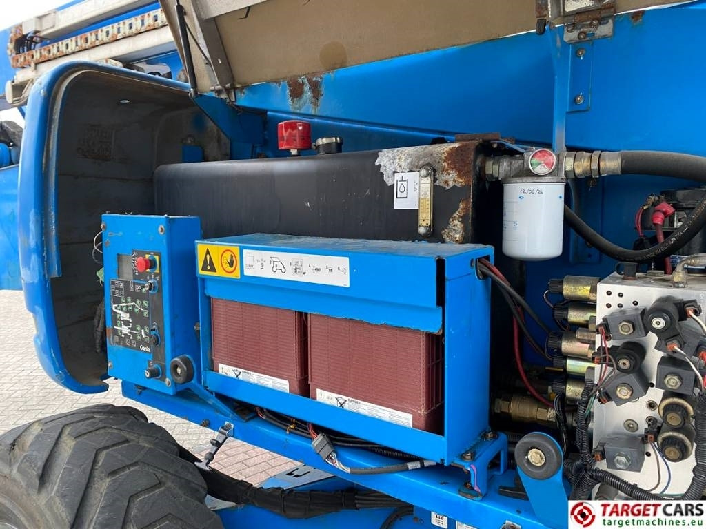 Plataforma articulada Genie Z-135/70 Articulated 4x4x4 Diesel Boom Lift 4315cm: foto 14