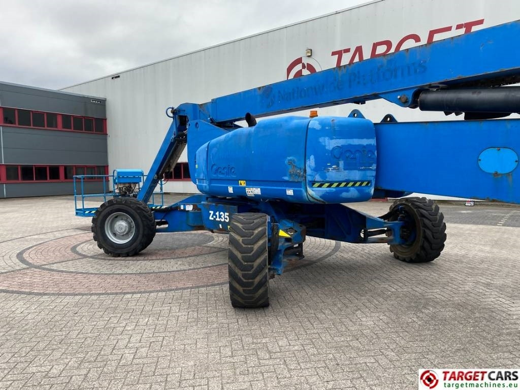 Plataforma articulada Genie Z-135/70 Articulated 4x4x4 Diesel Boom Lift 4315cm: foto 37